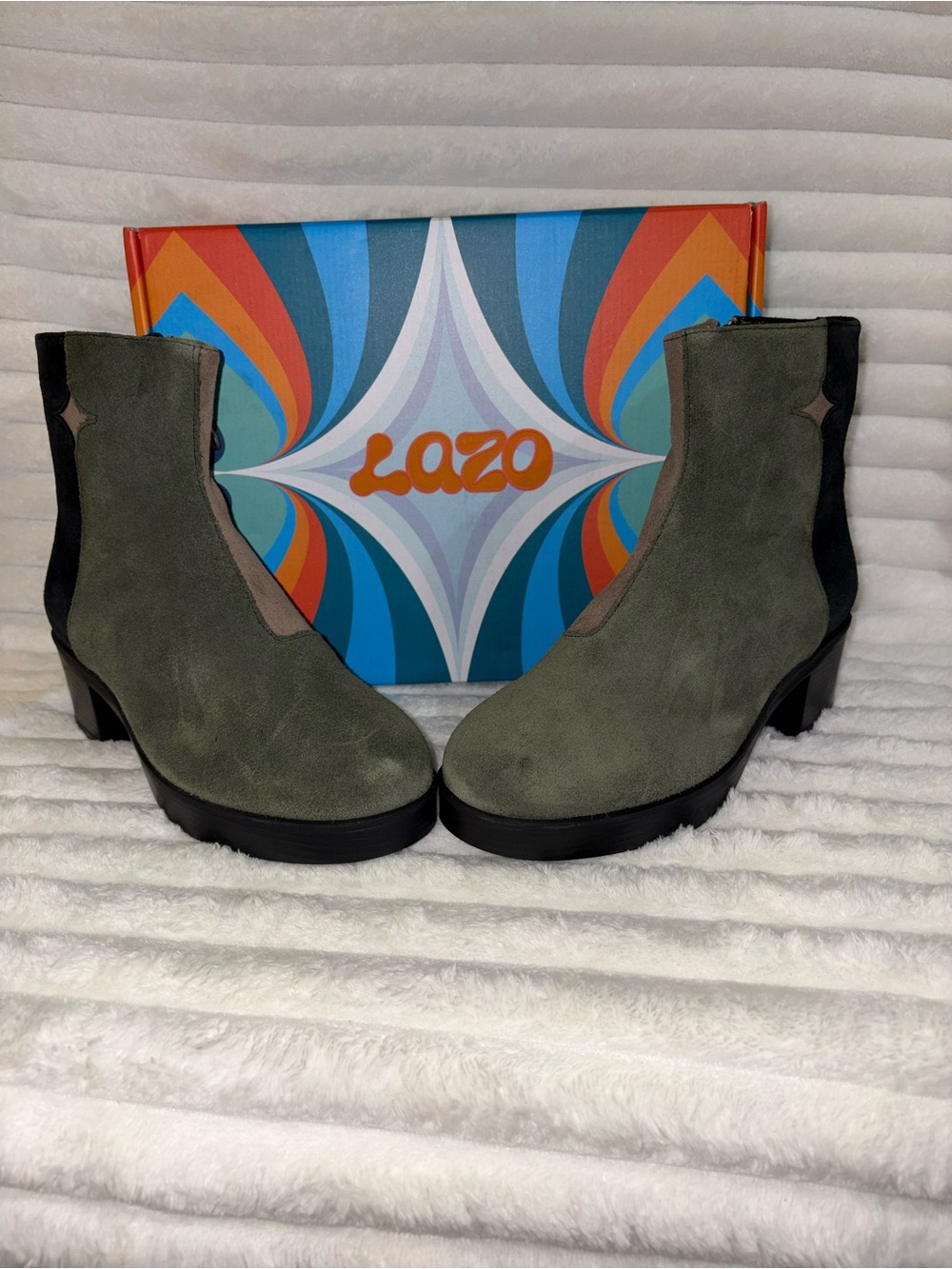 Lazo Tri-color Green Suede Chelsea Ankle Boots with Block Heel 9.5M